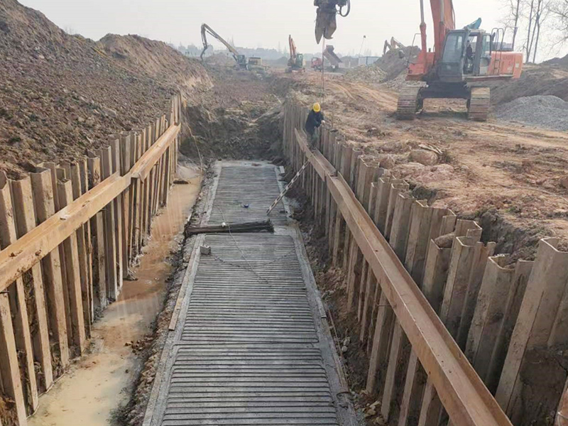 武汉新港铁路工程桥墩基坑钢板桩围堰施工工艺流程